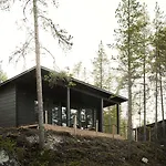 Arctic Treehouse Hotel 5*