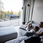 Hotel Arctic Treehouse 5*