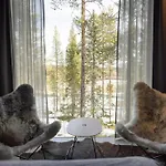 Hotel Arctic Treehouse