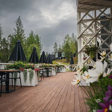 Arctic Treehouse Hotel