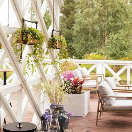 Arctic Treehouse Hotel Rovaniemi
