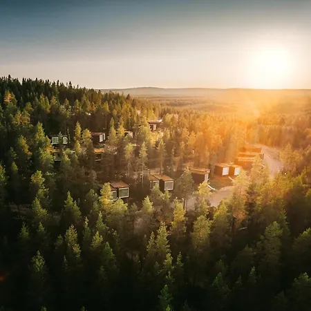 Arctic Treehouse 5*