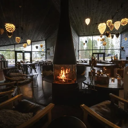 Arctic Treehouse Szálloda 5*