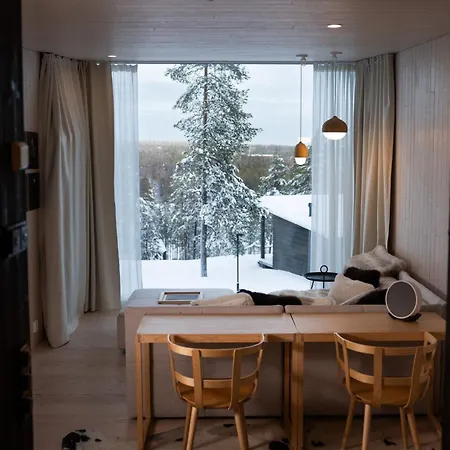 Arctic Treehouse Hotel 5*