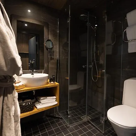 Arctic Treehouse Hotel 5*