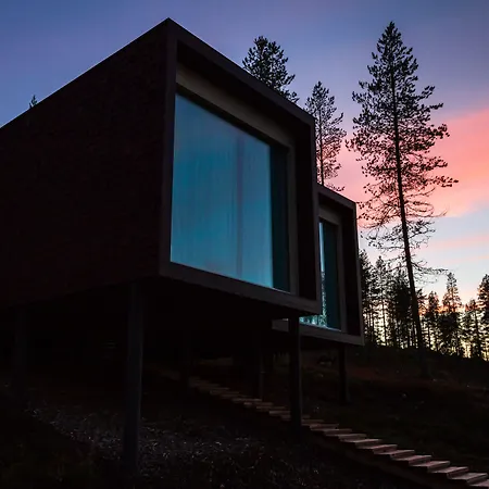Arctic Treehouse Hotel 5*