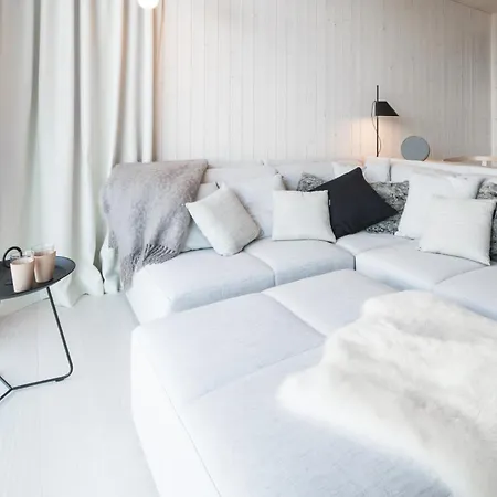 Arctic Treehouse Hotel 5*