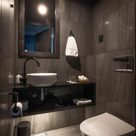 Arctic Treehouse Hotel Rovaniemi