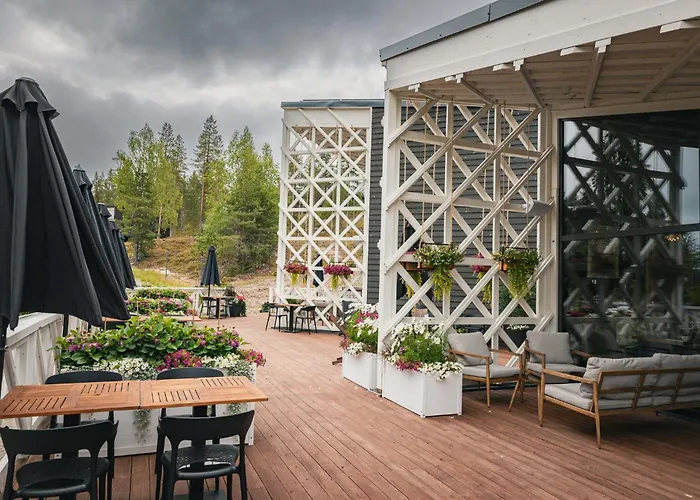 Hotel Arctic Treehouse 5*