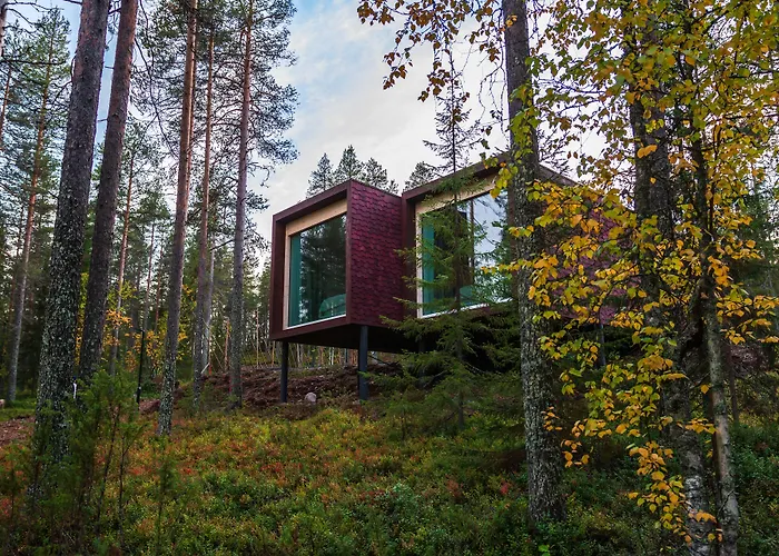 Arctic Treehouse فندق