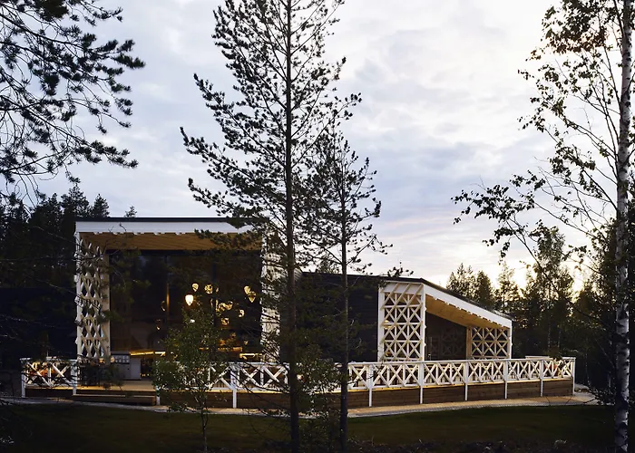 Arctic Treehouse 5* روفانييمي